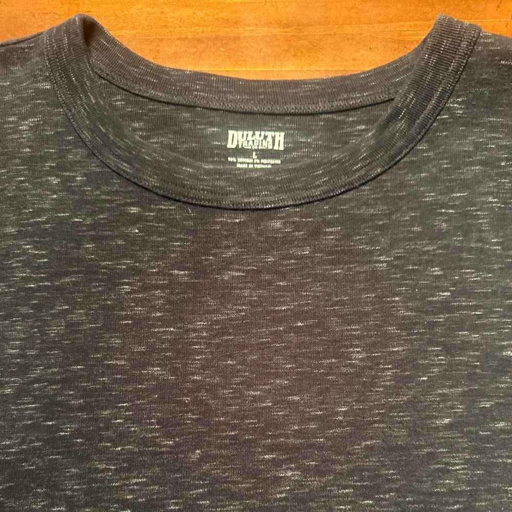 Duluth Trading Co T-Shirt Mens Large Gray Excellent Space Dye Crew Neck Tee